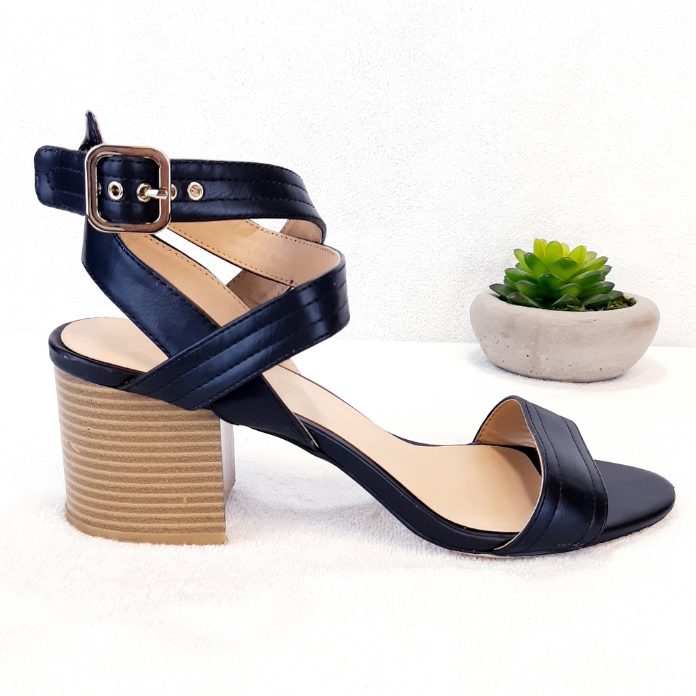 APT. 9 APPACEFUL BLACK SANDAL